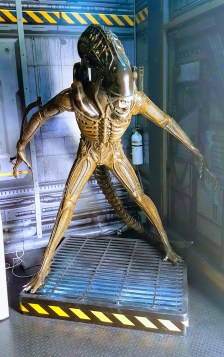 alien-sculpture-4-effects.jpg